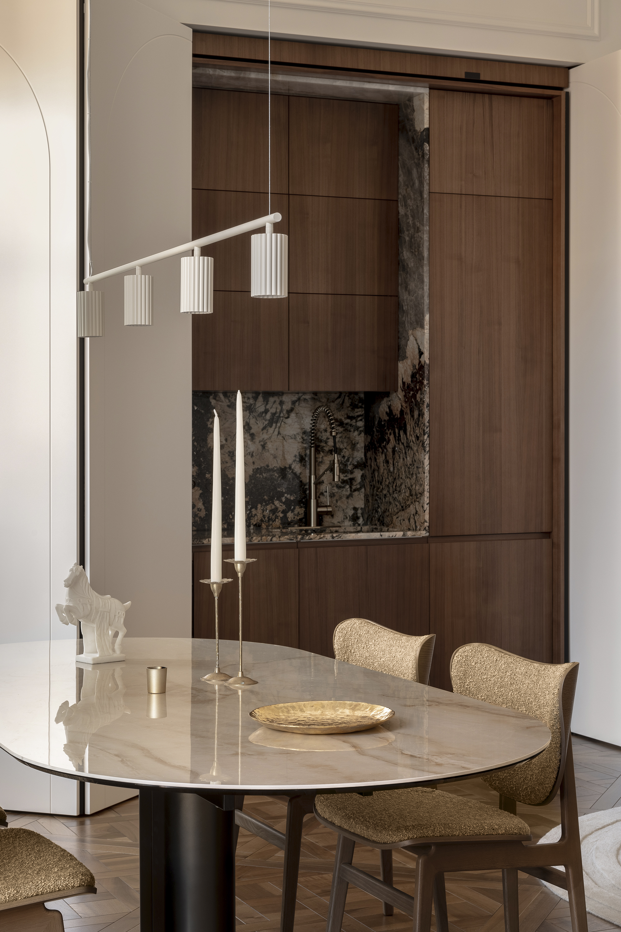 美好时代、装饰艺术、中世纪现代主义与粗野主义公寓丨乌克兰丨Yana Molodykh-30