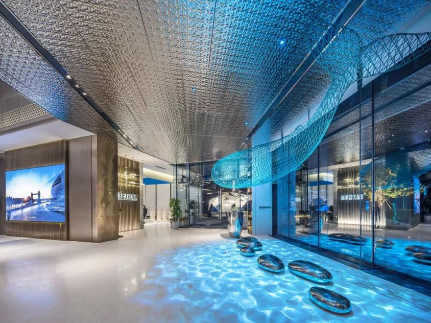 越秀天悦海湾售楼中心 | 光影编织的未来空间-23