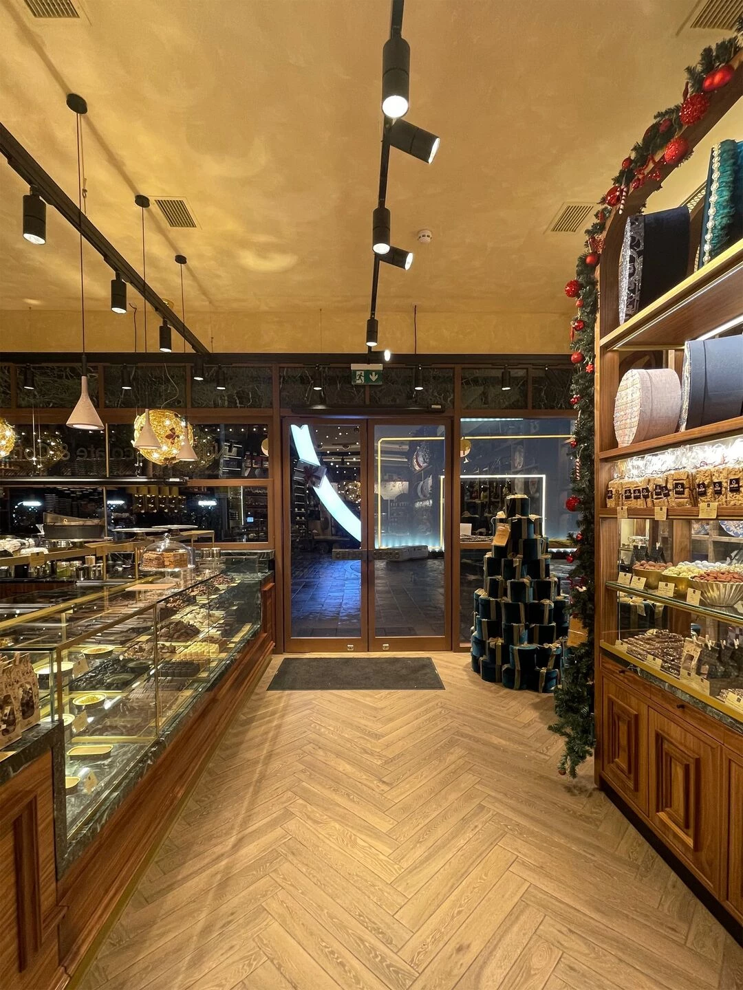 卡普罗商店丨英国伦敦丨Paly Architects-7