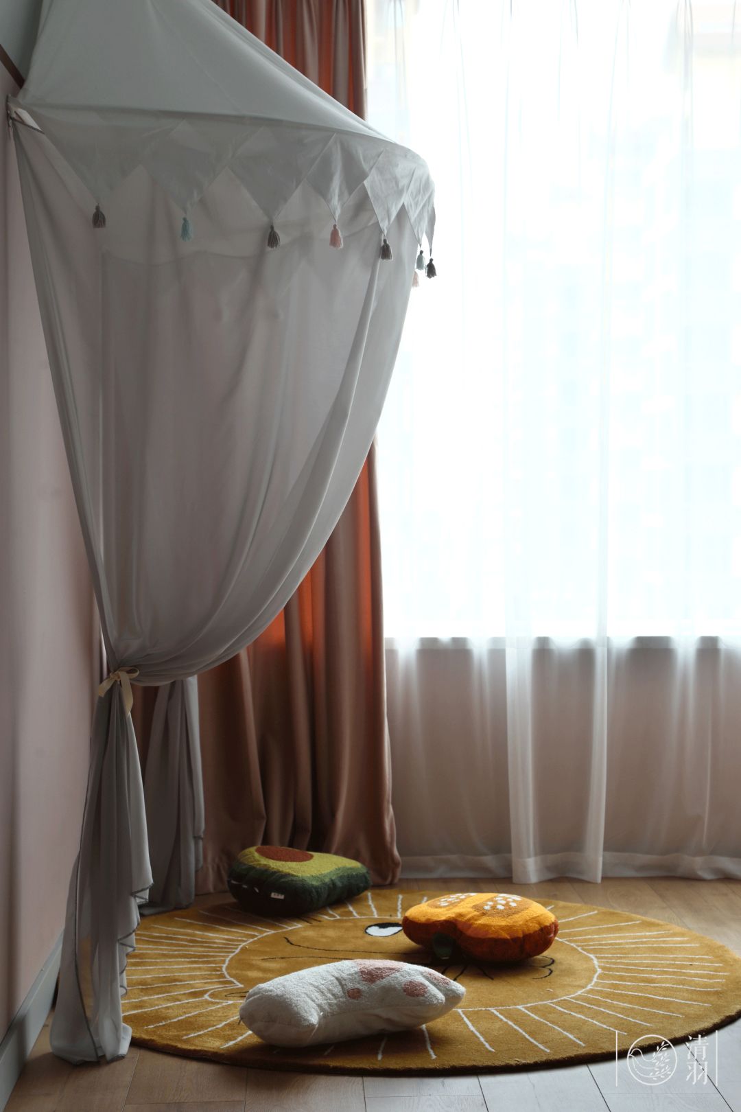 幸福诠释家的温暖——现代精致四口之家设计-77