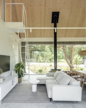 科纳茨基湖畔小屋丨波兰丨Archmondo