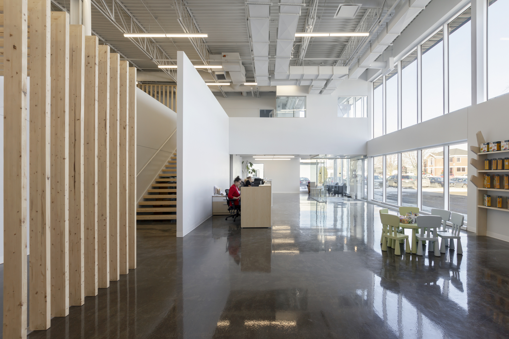 Les Éditions Passe-Temps Offices / Quinzhee Architecture-36