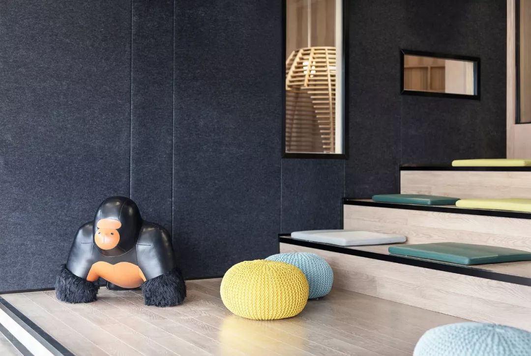 贵阳东原·朗阅售楼处 | 英伦风与现代摩登的完美融合-59