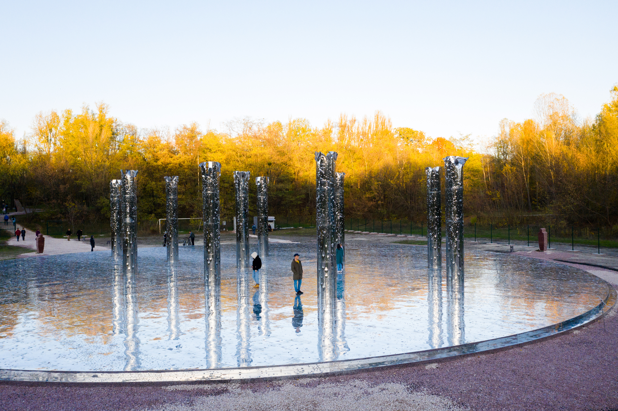 Mirror Field Installation / Babyn Yar Holocaust Memorial Center-9