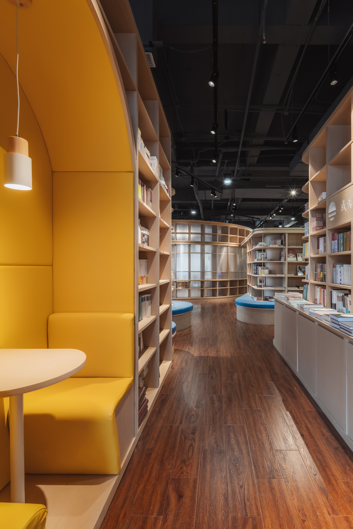 上海交通大学曦潮书店丨上海交通大学思作设计工作室-31