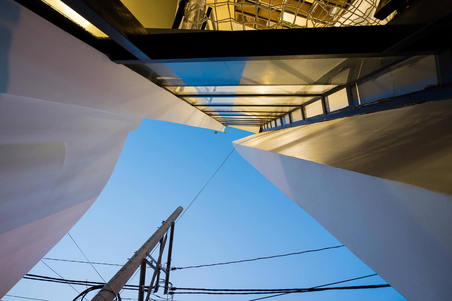 越南纸房子 | 城市拥挤空间的创意逃离-41