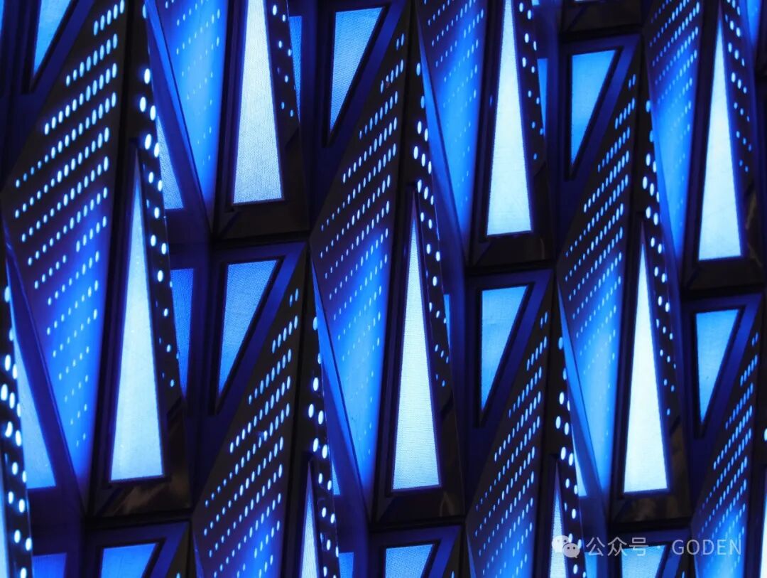 設計師分享|城市封面焕然一新-武汉世界城广场幕墙灯光升级-30