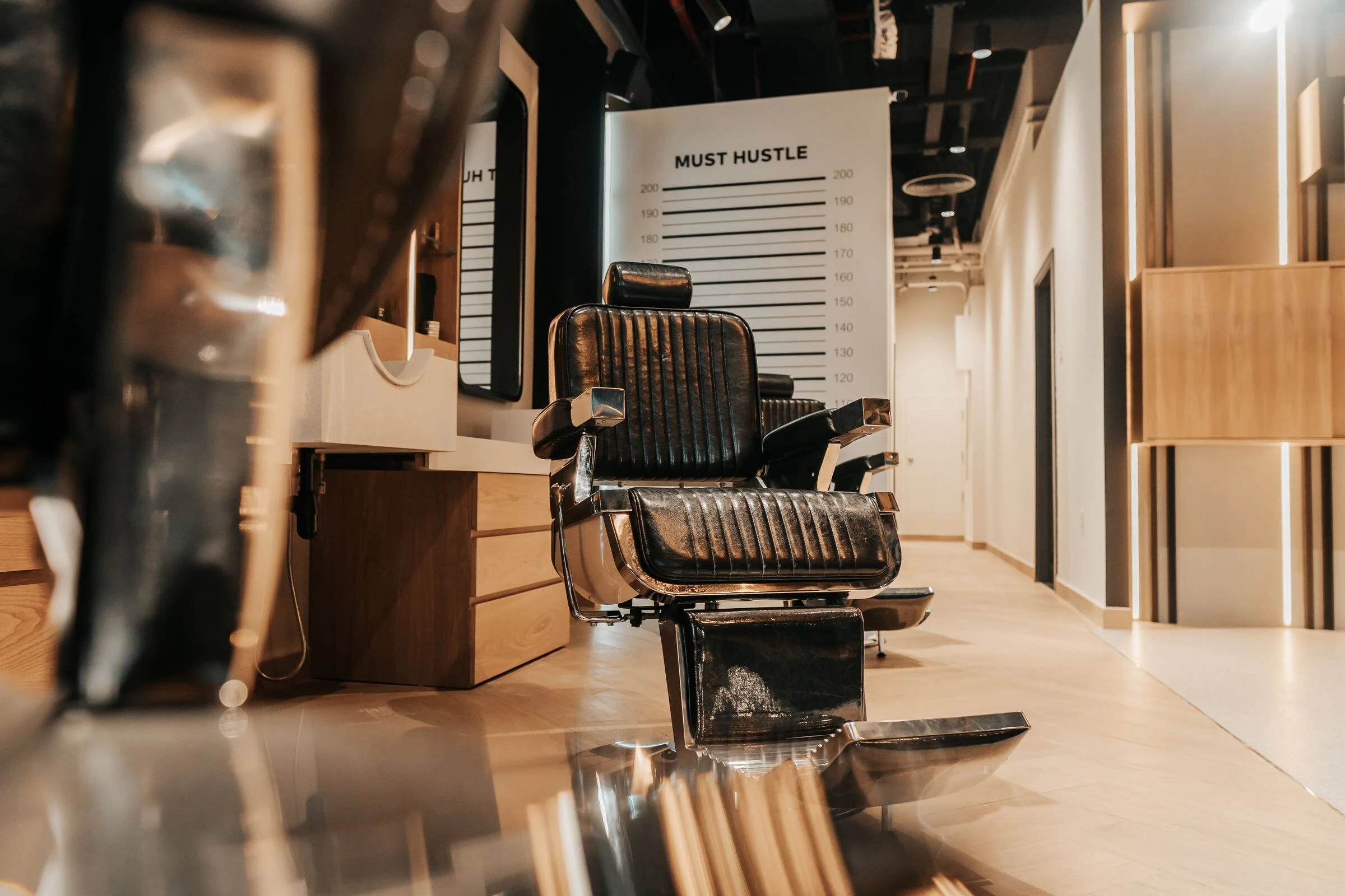 MustDash 理发店丨阿联酋迪拜丨The Trouvaille Studio-30