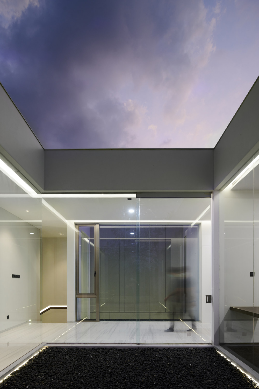 印尼白色简约住宅设计-30