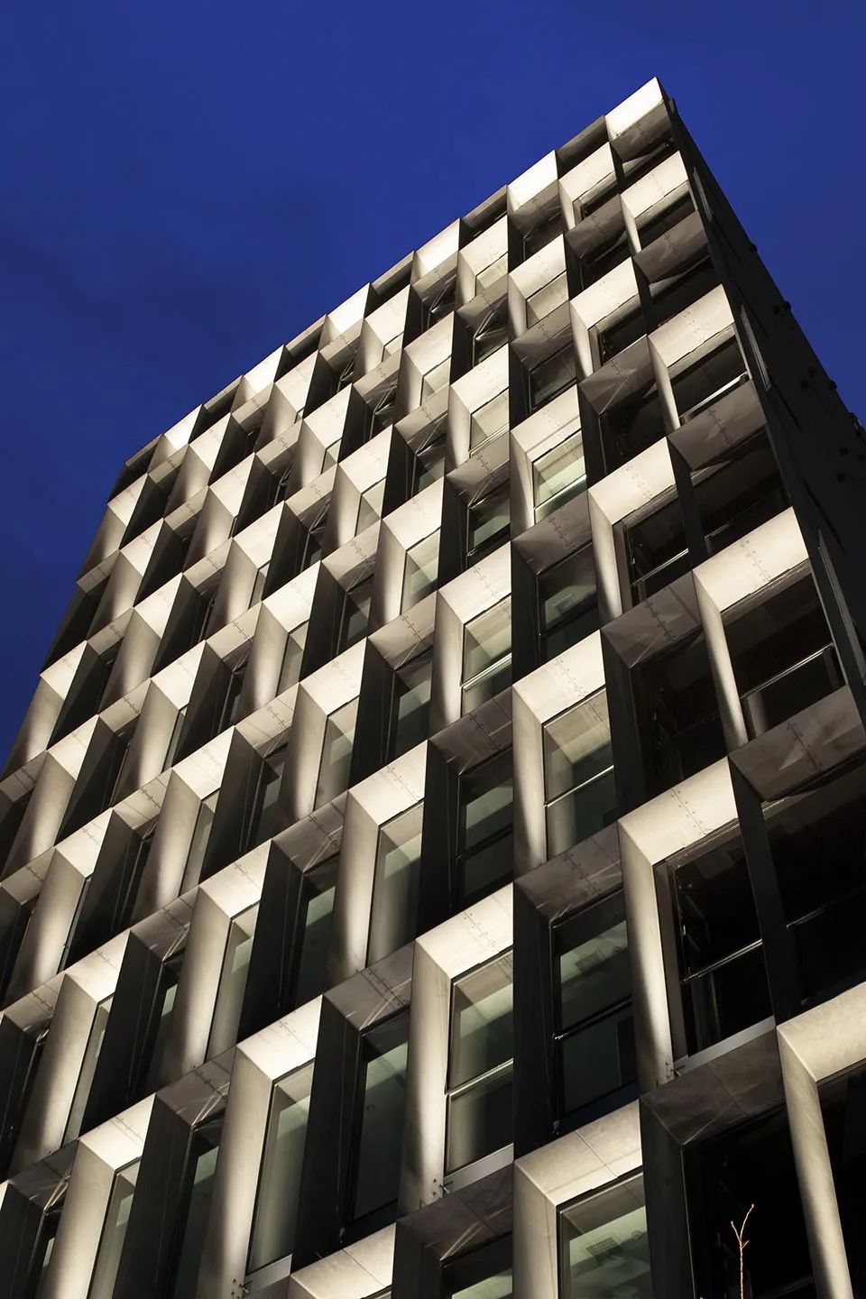 SAKO新作｜福冈VECTORS办公楼-47