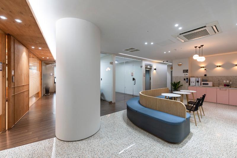 86 平共享办公空间，简约艺术的创作舞台-3