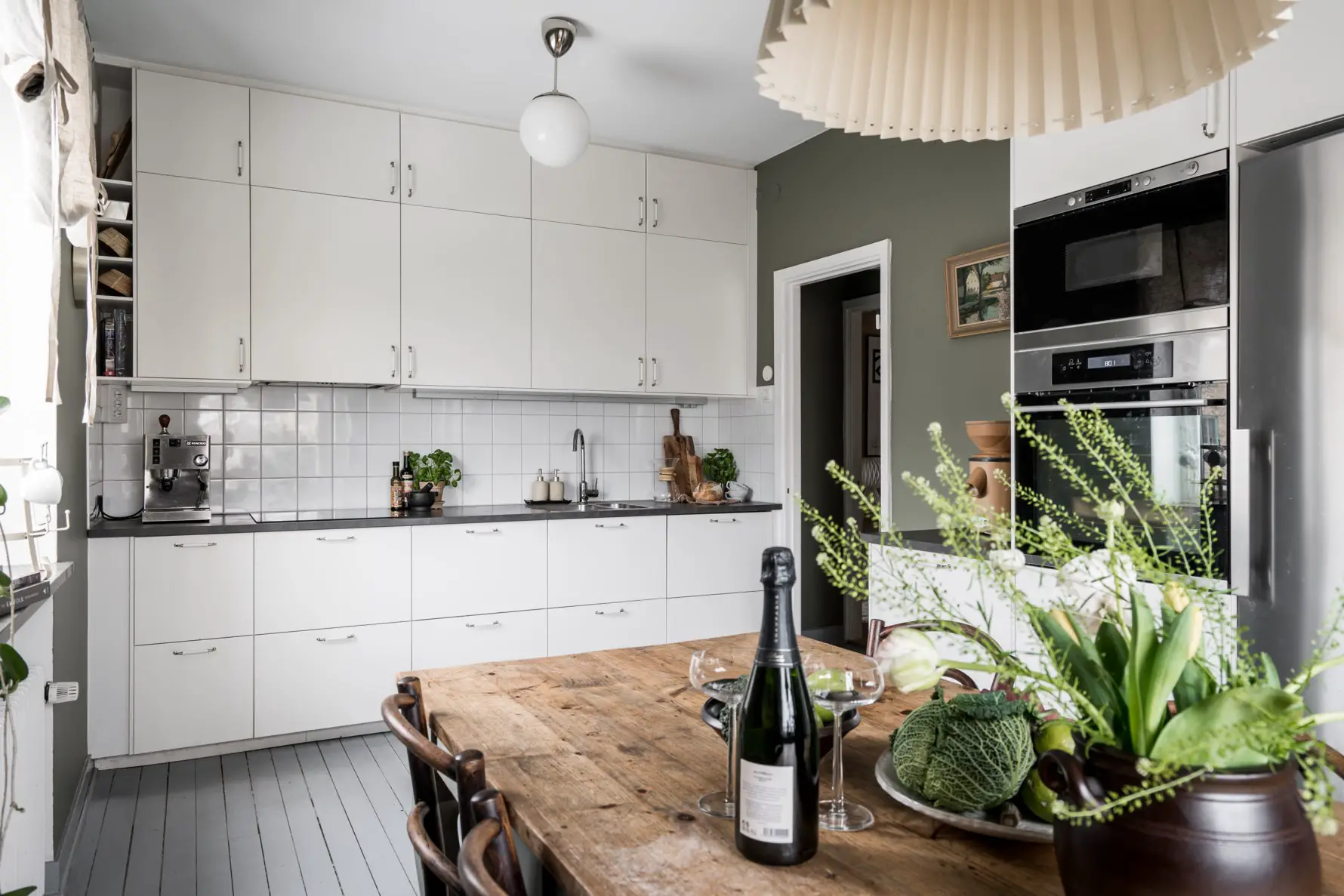 瑞典温馨公寓 | 现代壁炉设计成亮点-11