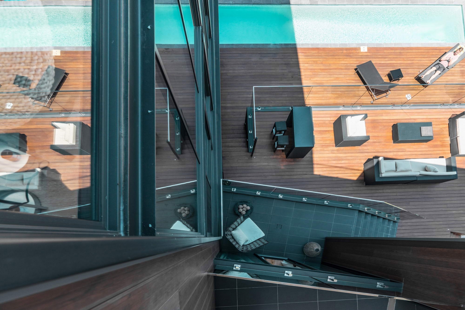 悉尼 Seaforth 滨海住宅 | 融入景观的木制立面-15