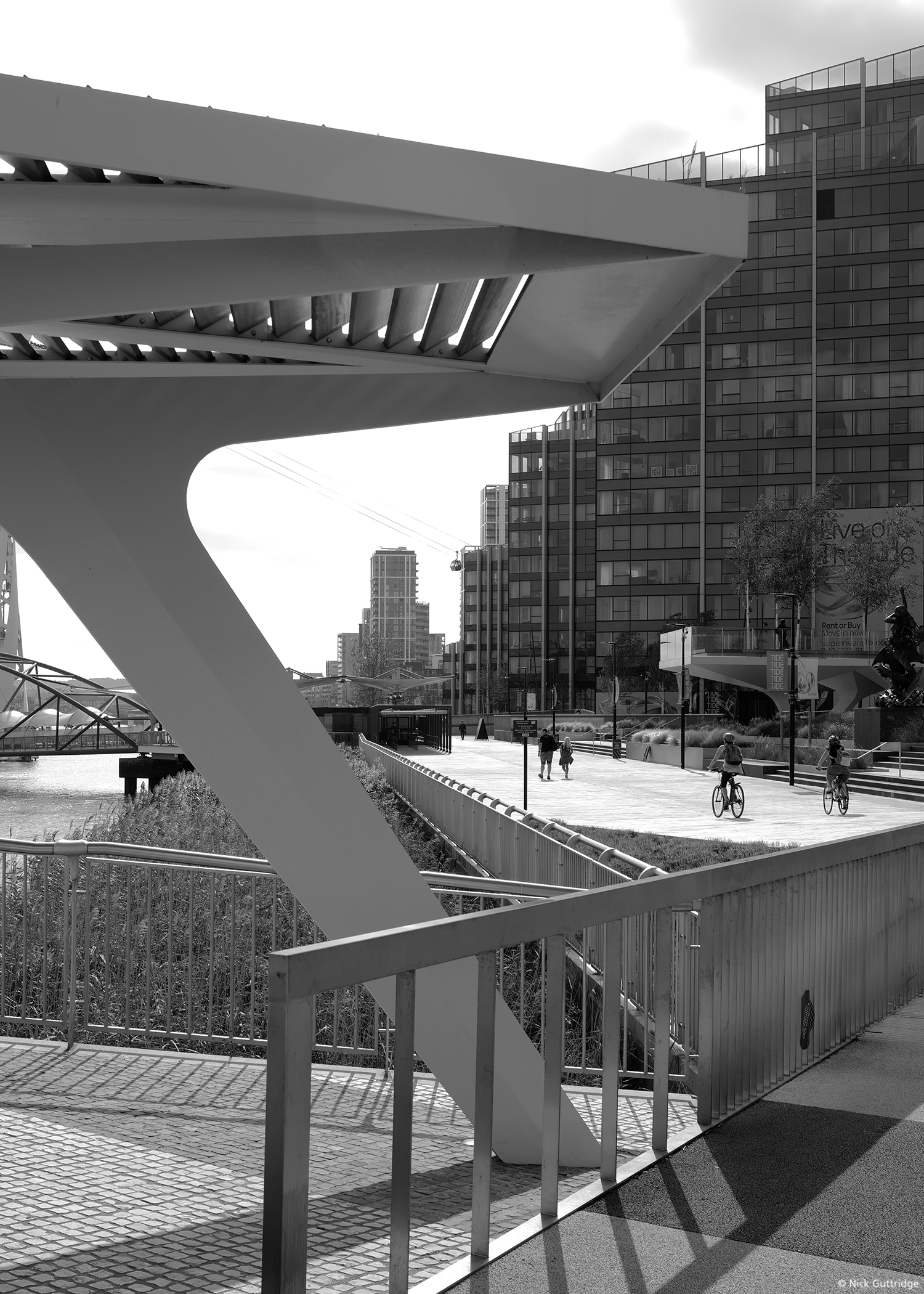 “The Tide”黑白版丨英国伦敦-13