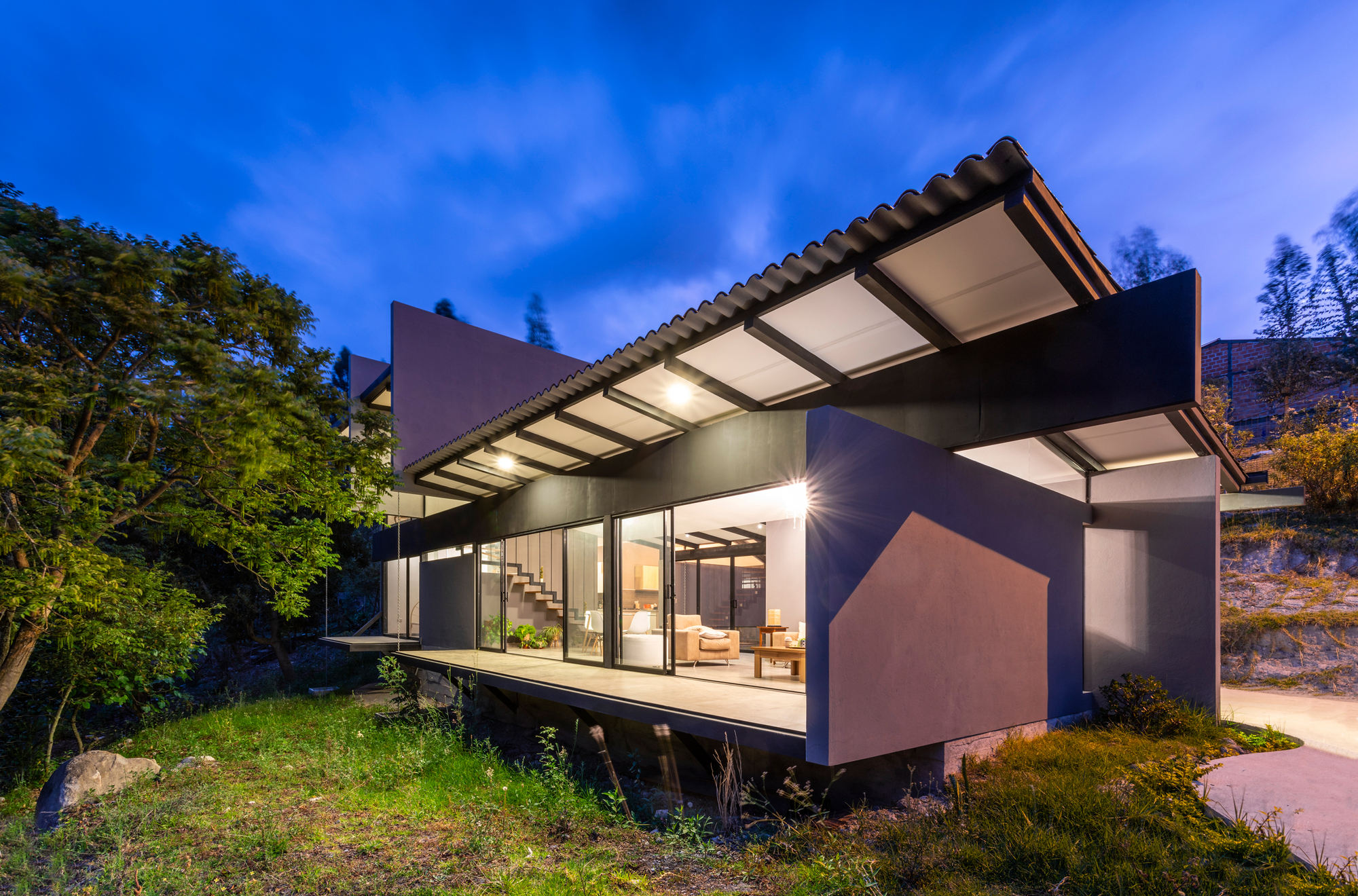 房子分支和岩石丨厄瓜多尔丨Ruptura Morlaca Arquitectura-9