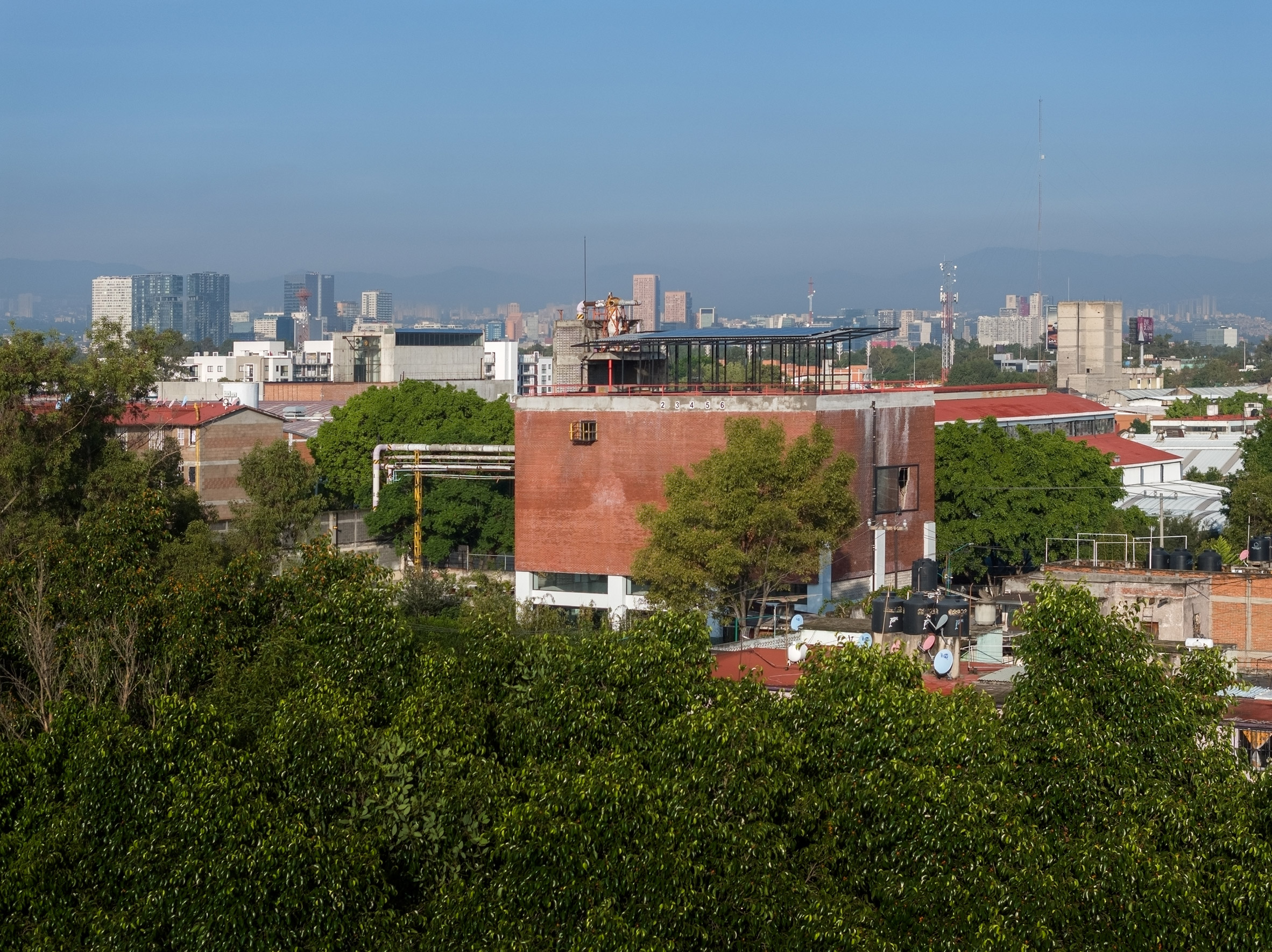 墨西哥Ice Factory建筑改造为工作室项目丨墨西哥墨西哥城丨JSa Aisha Ballesteros等-3