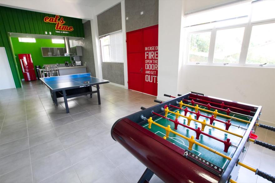 Brivia 广告公司 | 新颖设计,打造活力办公空间-13