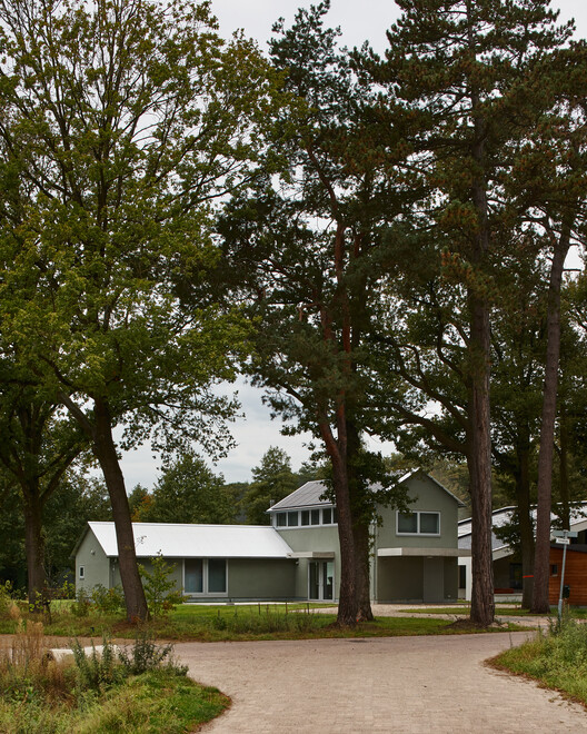 荷兰 Enschede 的绿色别墅丨Groothuijse de Boer architecten-13