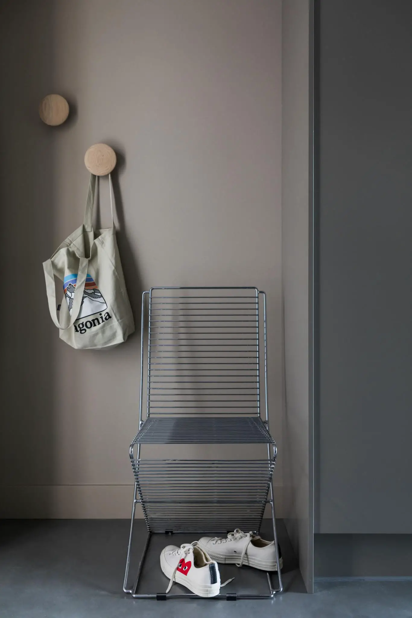 35 平米小公寓，混凝土与轻木打造开阔空间-11