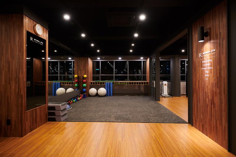 简约 295 平健身中心，black&wood 风格赏析-8