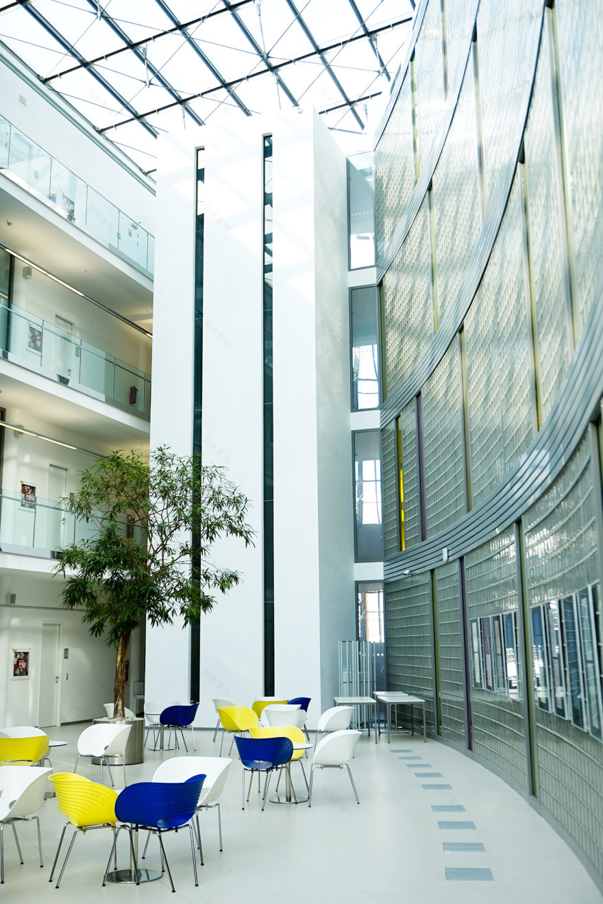 Anastasiya Gushchina丨大学丨architecture photography | Tomas Bata University-8