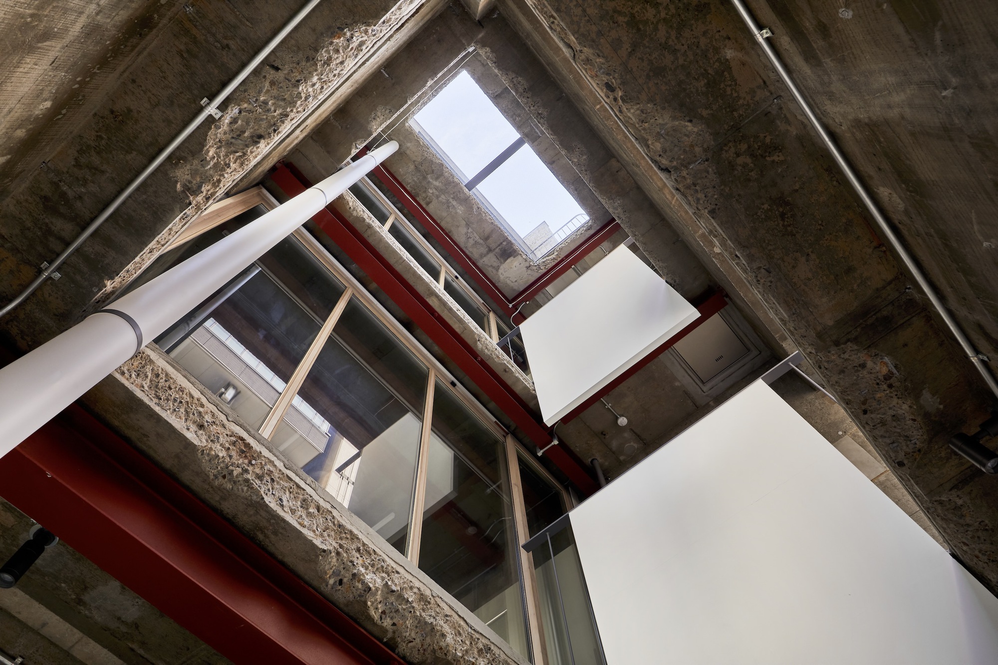 SAISEI Office Building in Kandanishikicho / Saisei Kenchiku Laboratory-20