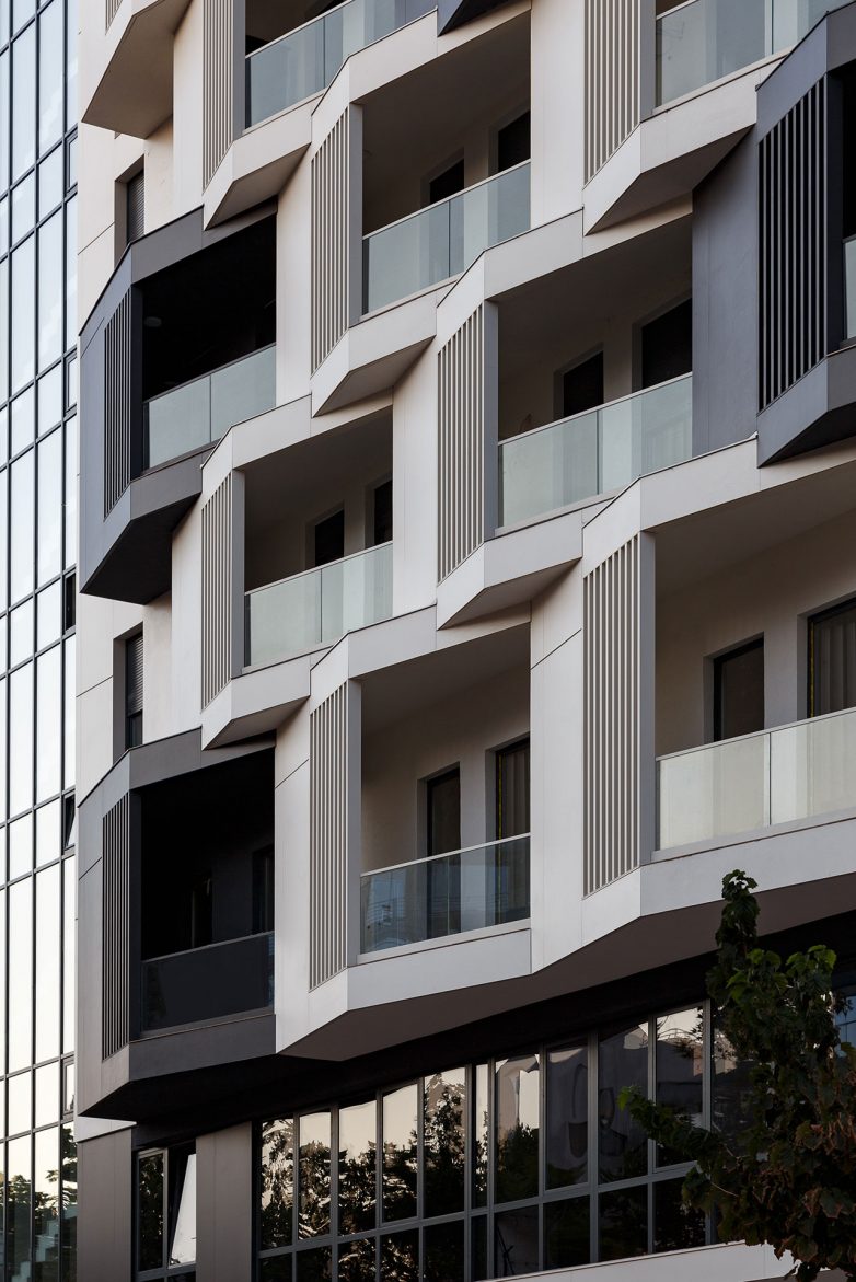 诺维萨德解放大道某商住建筑丨Lazar Kuzmanov-17