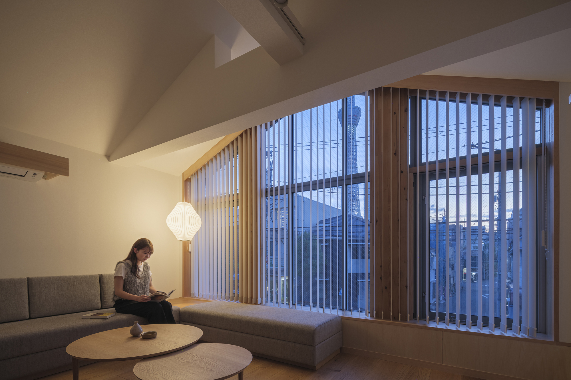 A House, Resident and Milk Delivery Service  / Meguro Architecture Laboratory-29