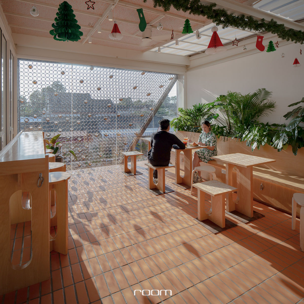 "Enviro Board" วัสดุทดแทนไม้จากขยะกล่องนม - room-17