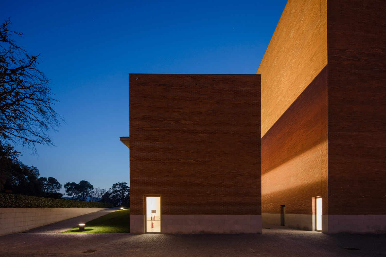 Llinars del Vallès礼堂剧院，西班牙 / Álvaro Siza Vieira + Aresta Arquitectura-111