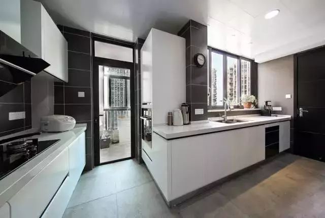 接地气！190平现代中式，花园阳台真的很漂亮！-22