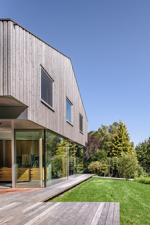 德国 Starnberg 的漂浮景观住宅-2