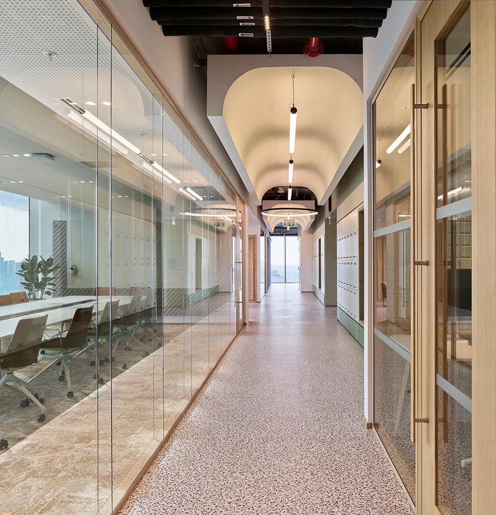 伊斯坦布尔优雅多彩的尔办公空间丨土耳其伊斯坦布尔丨Studio 13 设计团队-11