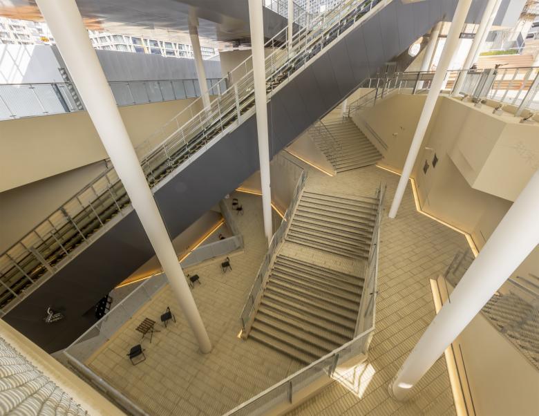 箕面船場阪大前駅エントランス丨日本大阪丨ジオグラフィック・デザイン・ラボ-10