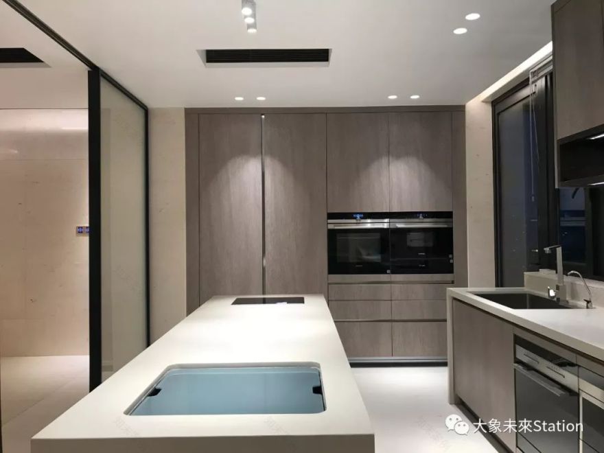 珠江畔的天誉半岛杨宅,融入 270 度江景的现代设计-91