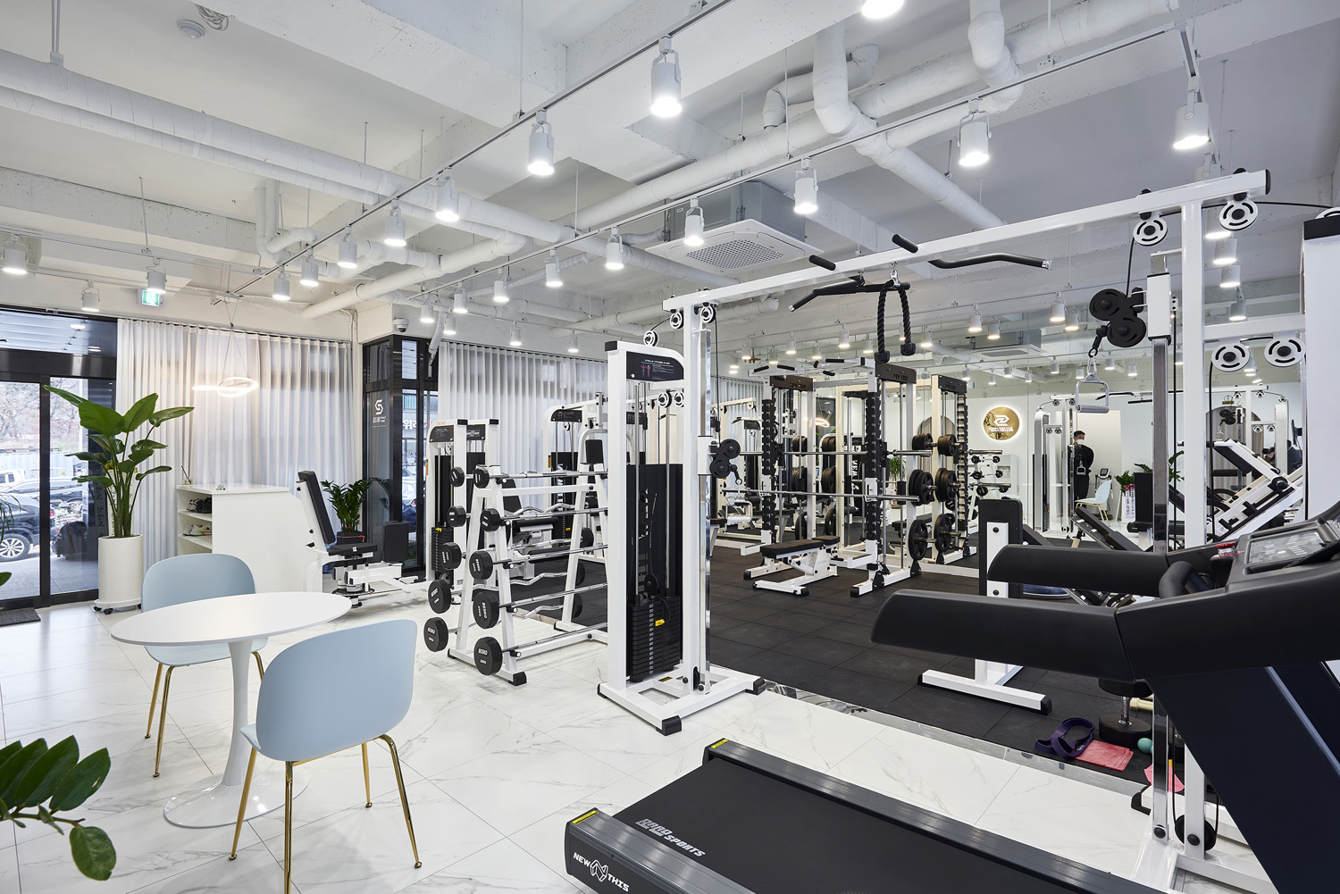 白色简约 PT 工作室设计-5