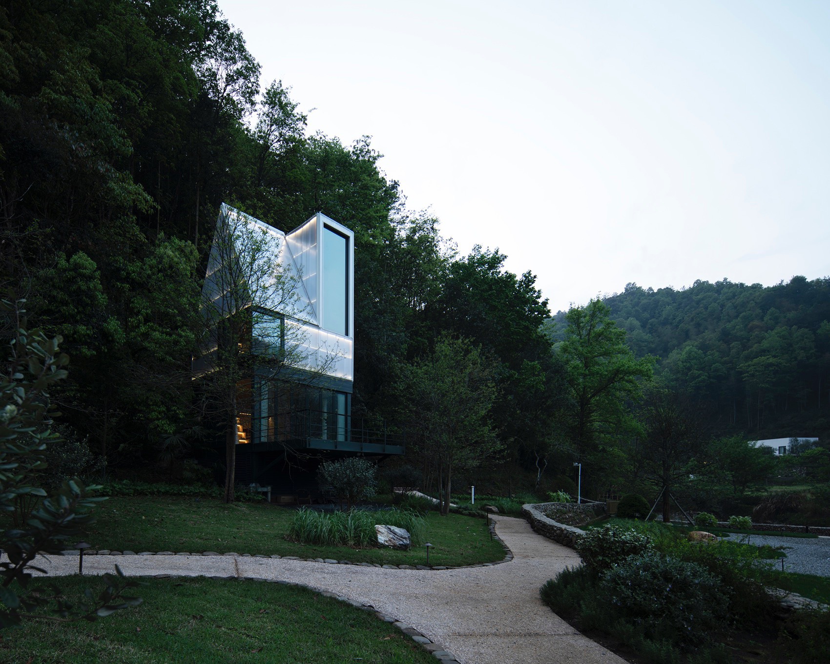 云躲躲·烟花小屋，湖南 / EERI 建筑设计工作室-24