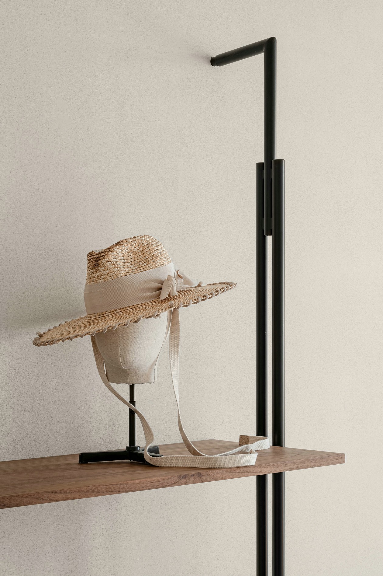 乌克兰基辅85㎡秀场展厅设计-16