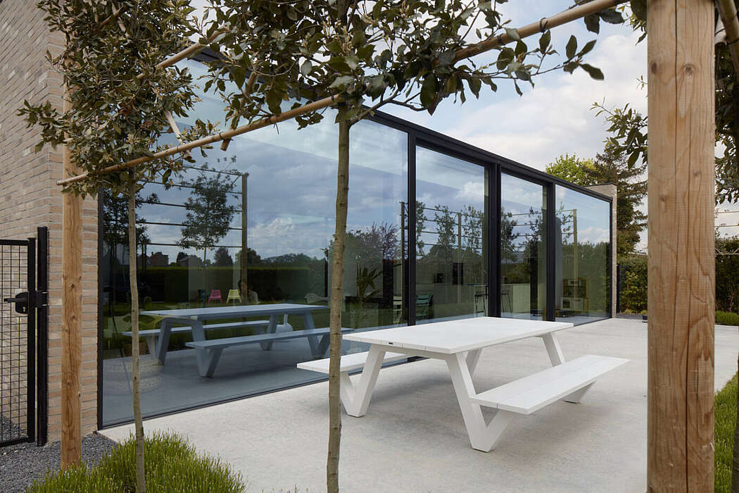 比利时现代砖石别墅丨 AST77-9