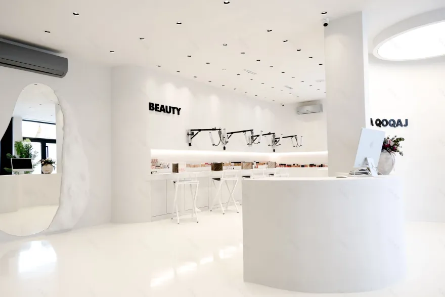 Detjona Qoqaj 化妆工作室展厅丨PHI+ARCHITECTS-33