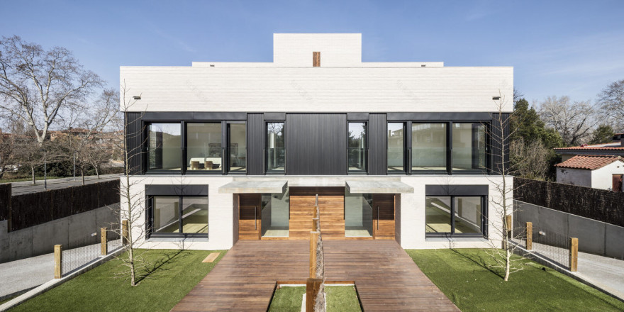 白色光影盛宴——巴塞罗那 Casa Bialps 别墅设计-17