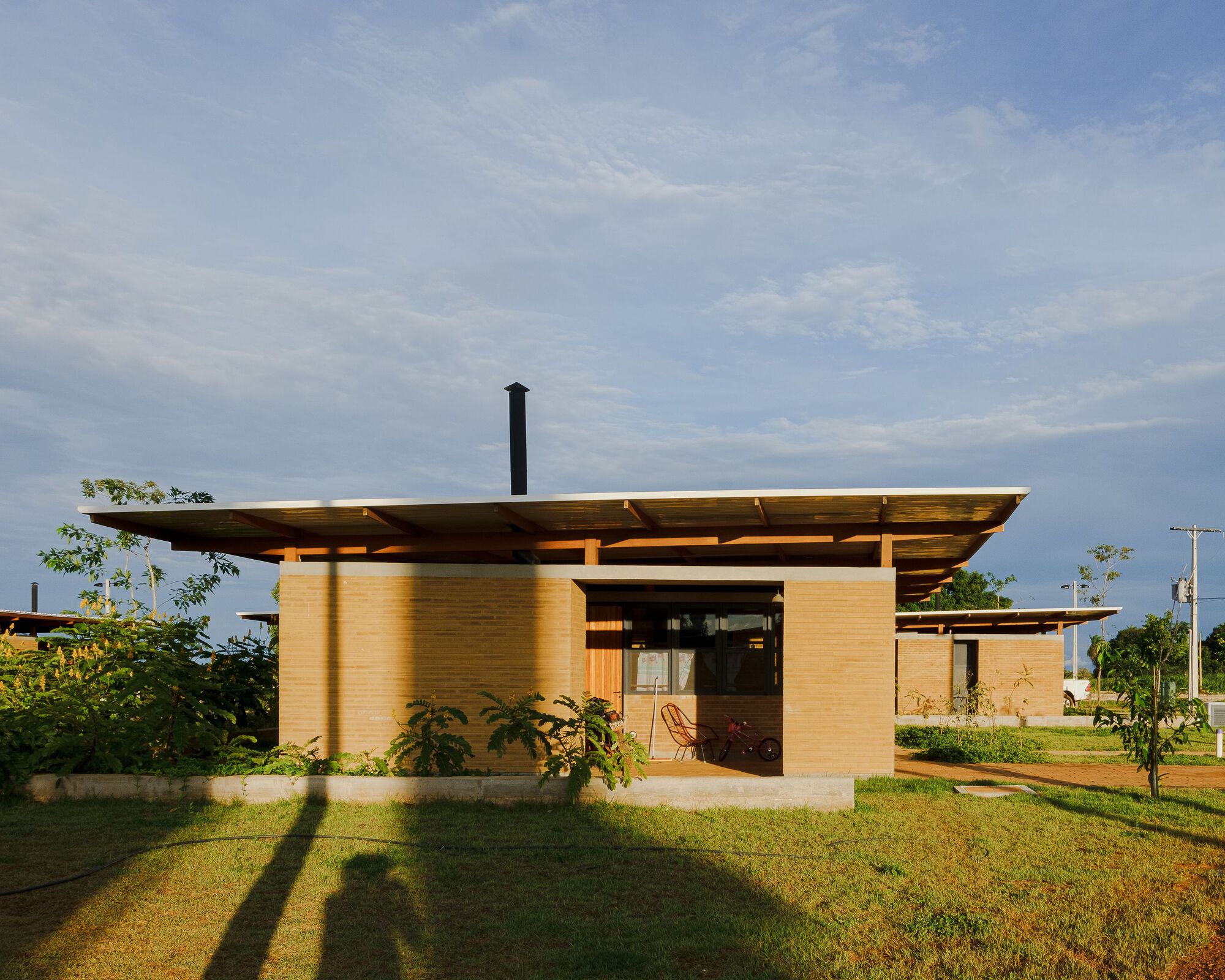 Fazenda Canuanã School Staff Village / Rosenbaum + Terra e Tuma Arquitetos Associados-38