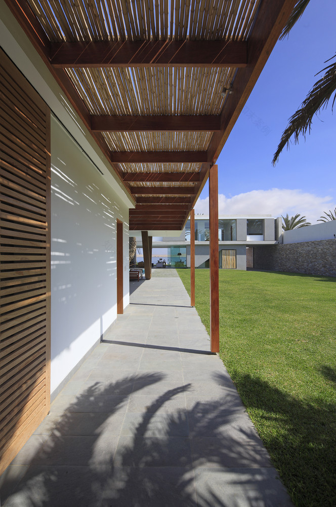 Peru 海滨别墅 | 透明空间与自然元素完美融合-57