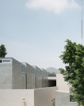 Temporary Pavilion for Healthcare Workers / Revolution