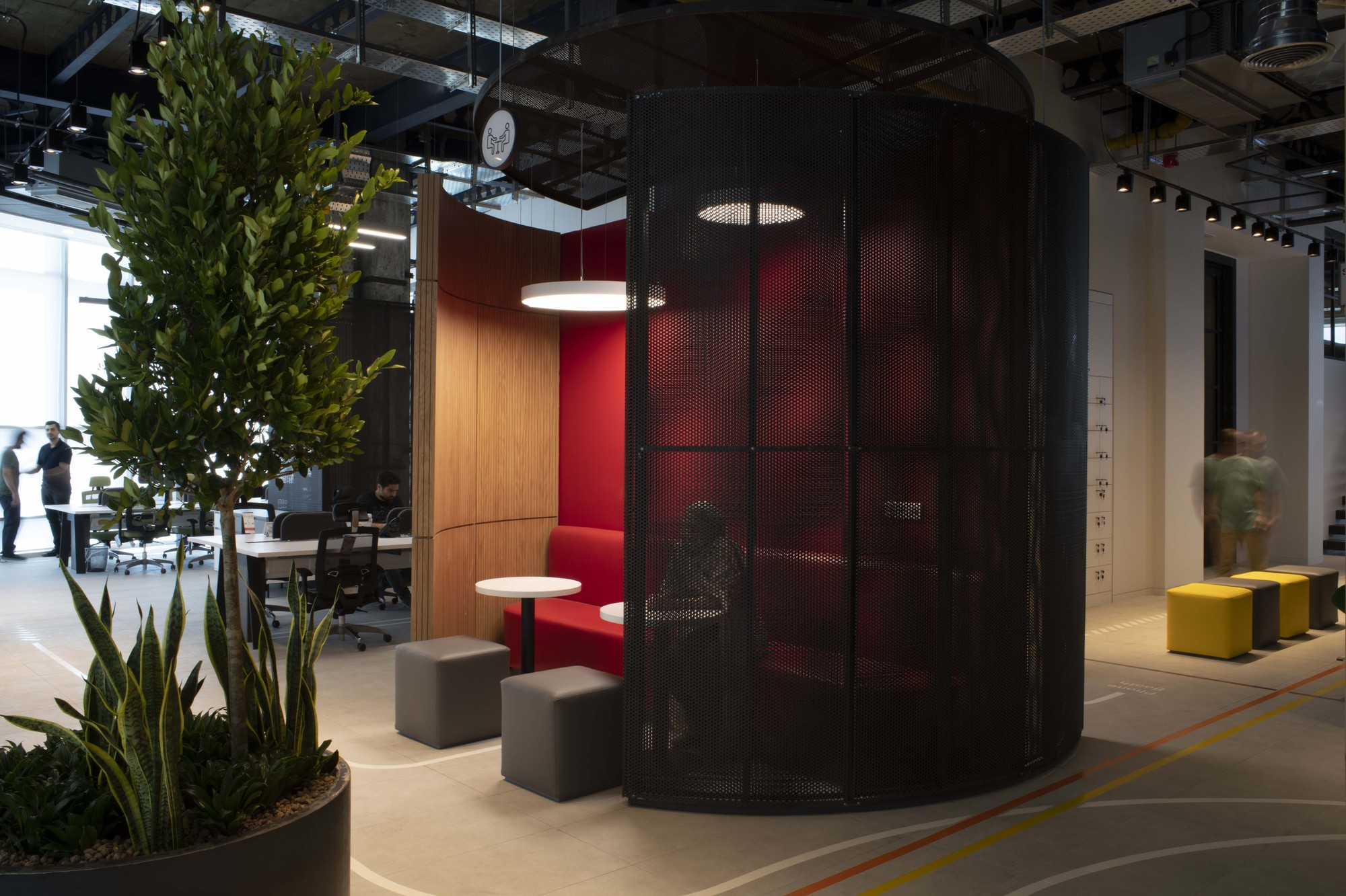 Private Office Headquarters / Persian Garden Studio-27