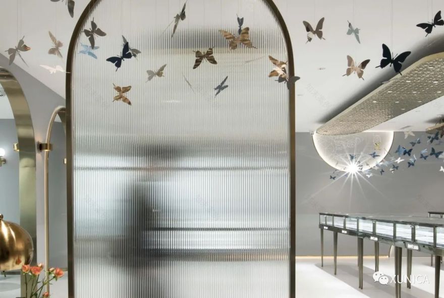 独立寒秋下的长沙 ROTASS 珠宝空间-14