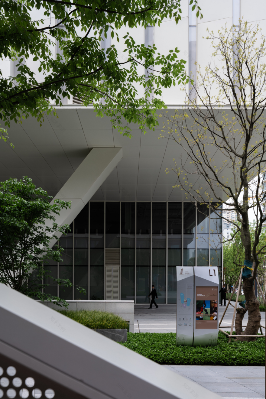 上海国华金融中心,黄浦江畔 灯塔相望丨中国上海丨上海柏熙标识有限公司-46