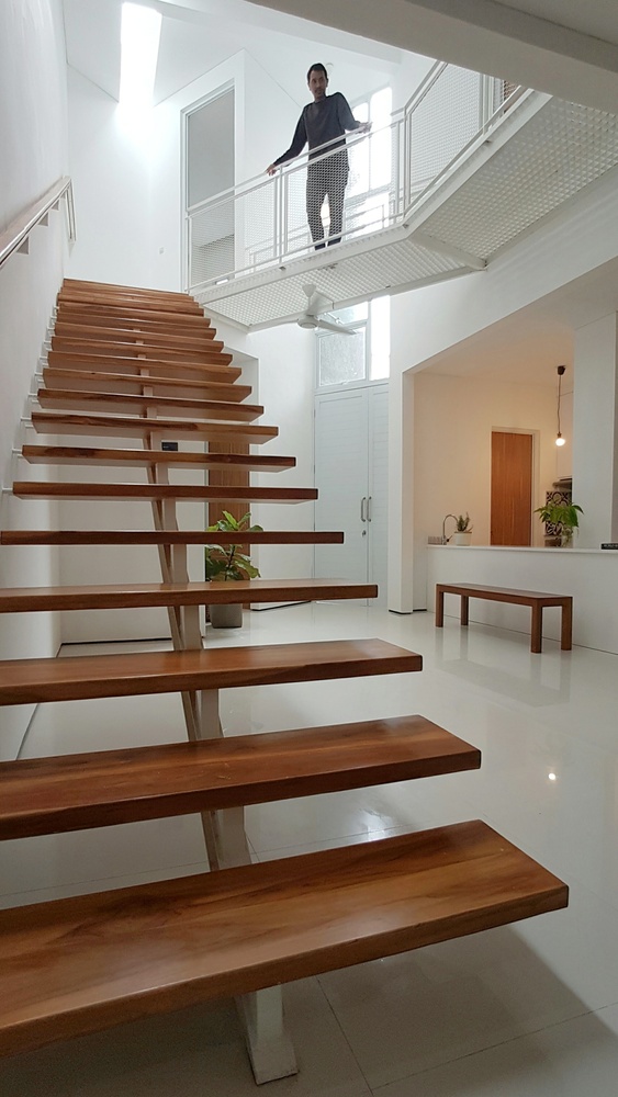 重型旋转屋 · 翻新与气候应对的印尼实例-54