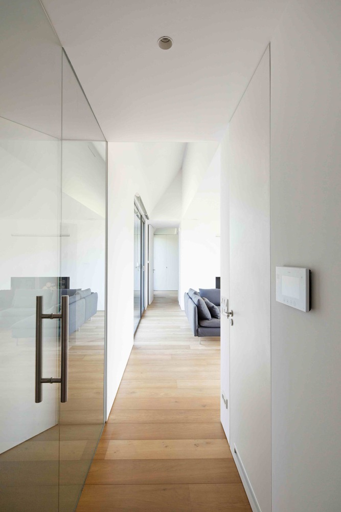 波兰提西郊区的现代农庄风格住宅-57