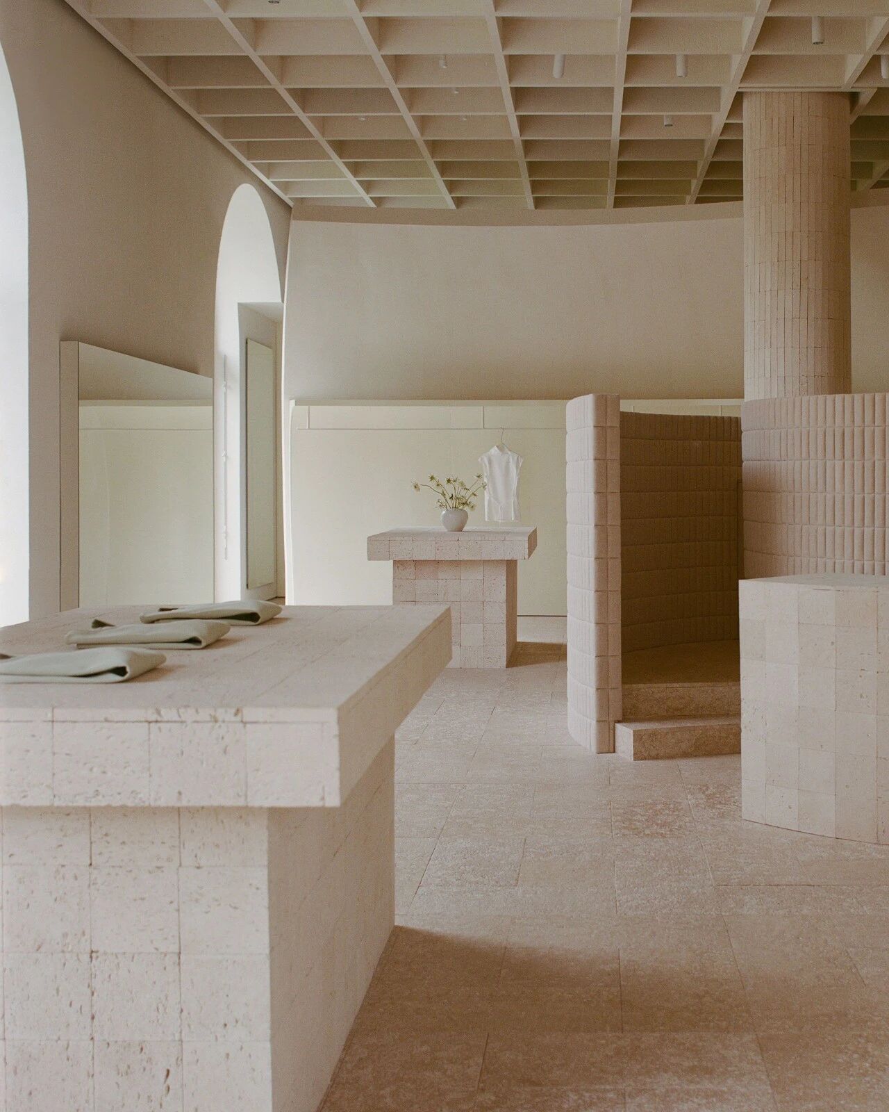 Messa House 女装零售店丨哈萨克斯坦丨UP2DATE architects-20